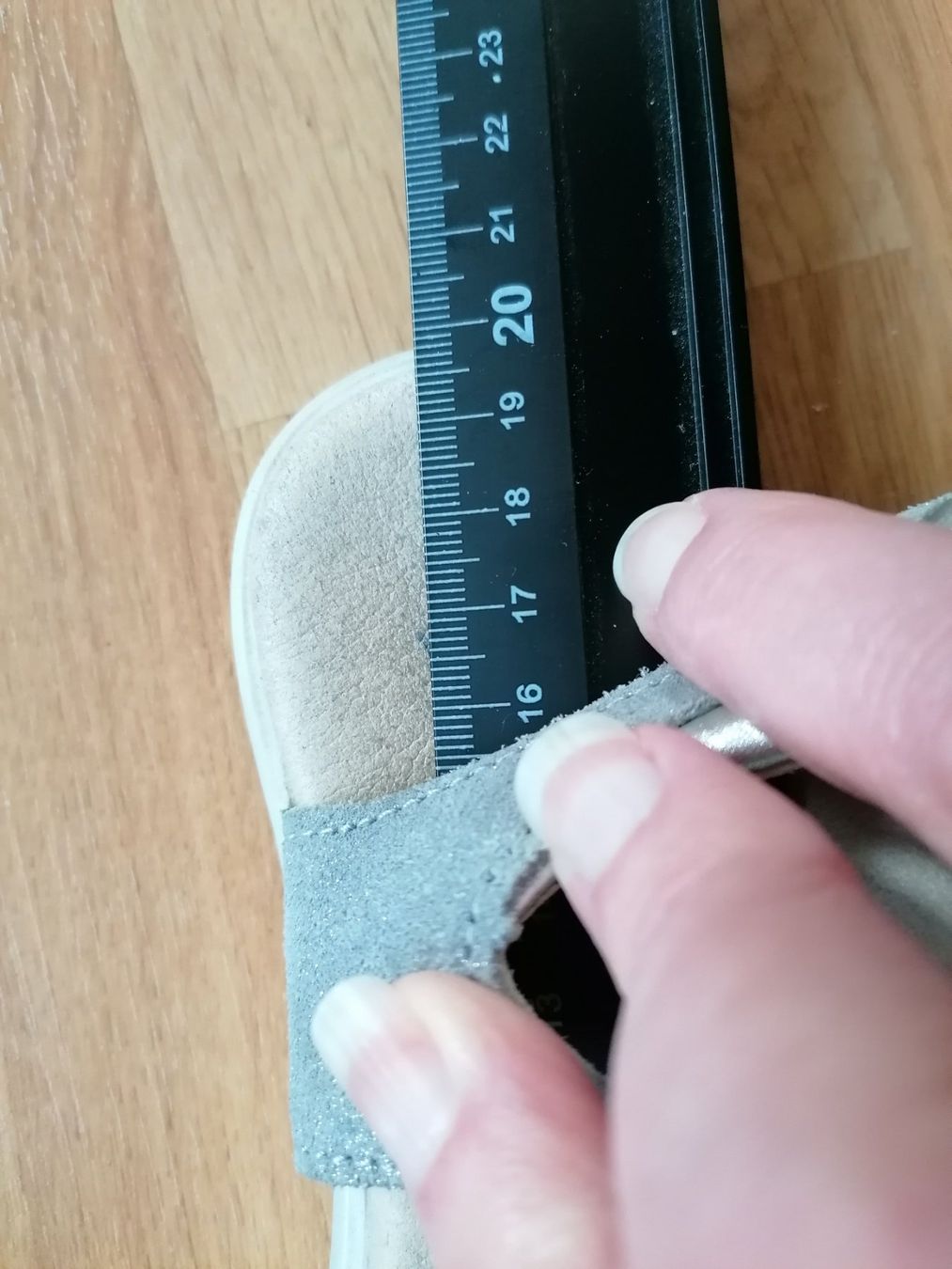 Superfit Scarpe per ragazze: Superfit Mädchen Sandalen Gr. 30 – Usato da Büttikon AG venduto da Amineah 3