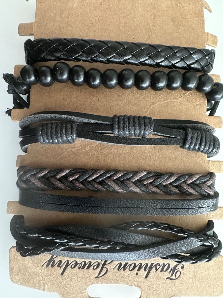 Bracciali & Braccialetti: Armband Set 5-teilig schwarz Leder – Nuovo e nell'imballaggio originale da Kloten venduto da digi-Galaxy 1
