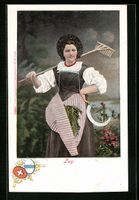 Zug, Trachtenfrau mit Rechen, Sichel und