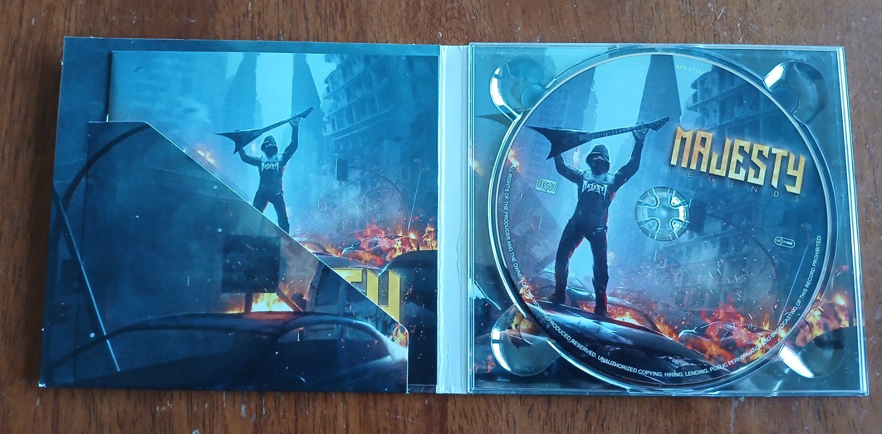 CD: Majesty - Legends (Digipack) – Usato da Bottens venduto da Davvil 2