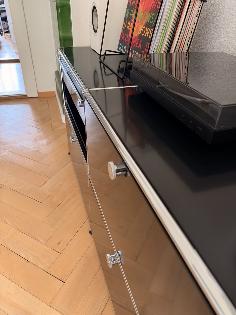 USM Cassettiere: USM Haller Sideboard in Schwarz – Usato da Bern venduto da Shanesells 3