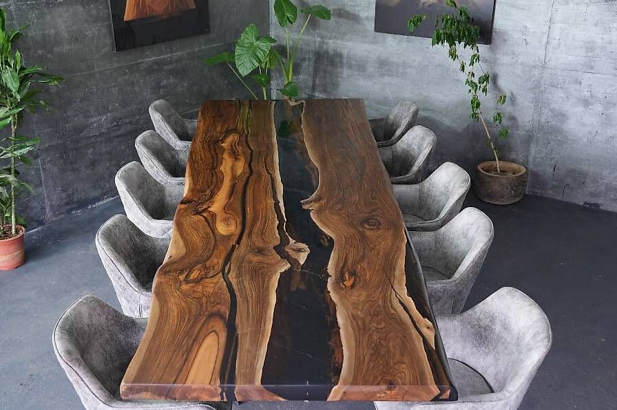 Tavoli: River Table aus Nussbaum - Handgefertigtes Unikat – Usato da Walchwil venduto da Swissdesign_Haag 2