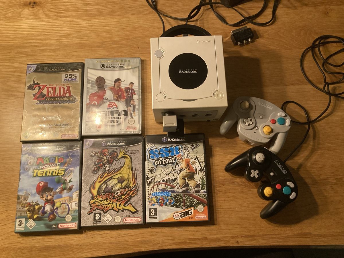 Nintendo Konsolen: Nintendo GameCube mit 5 Spielen und 2 Controller – Gebraucht aus Häusernmoos von turisas55