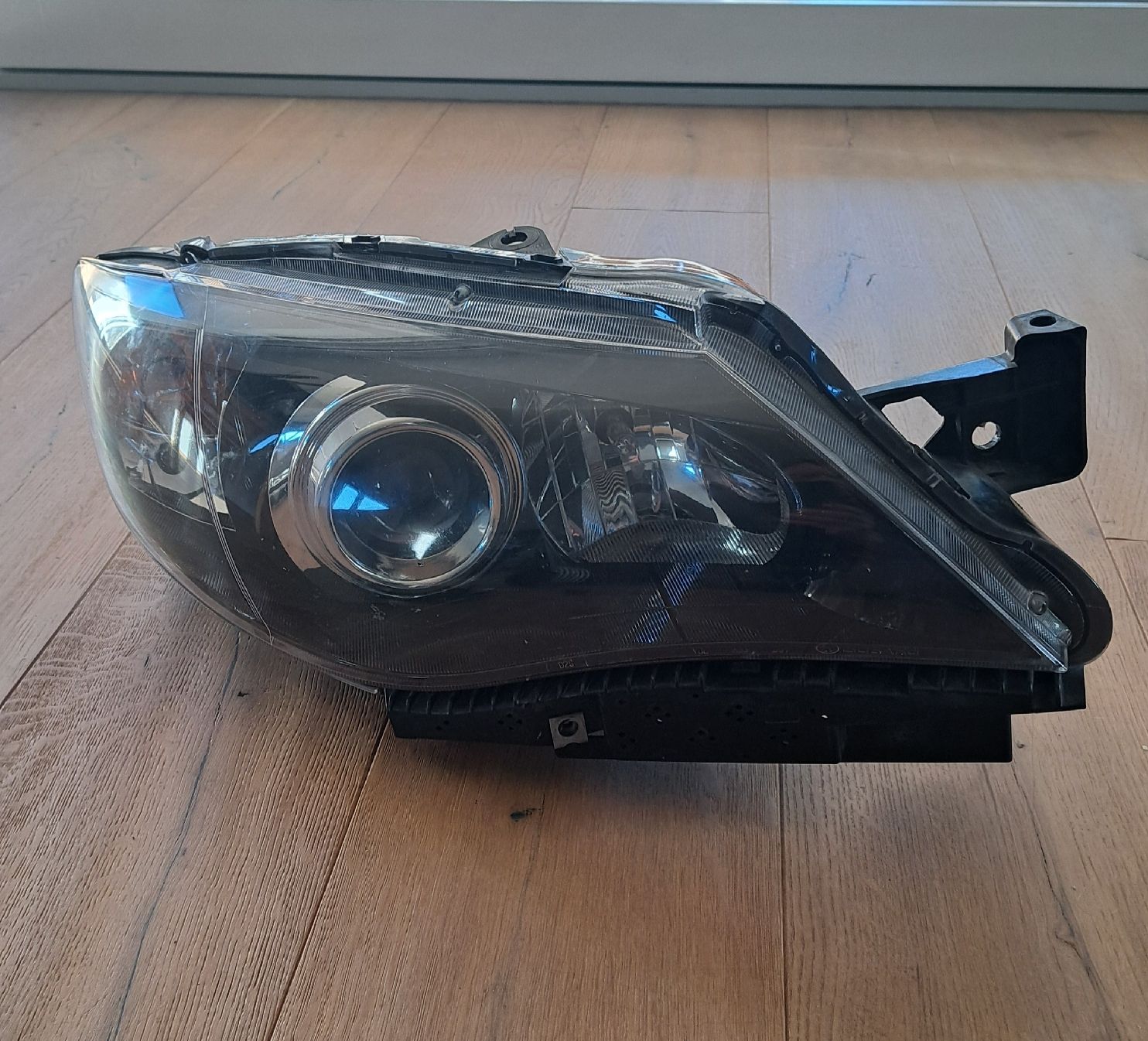 Fari: Scheinwerfer R Xenon - Subaru WRX – Usato da St. Antoni venduto da Andy85