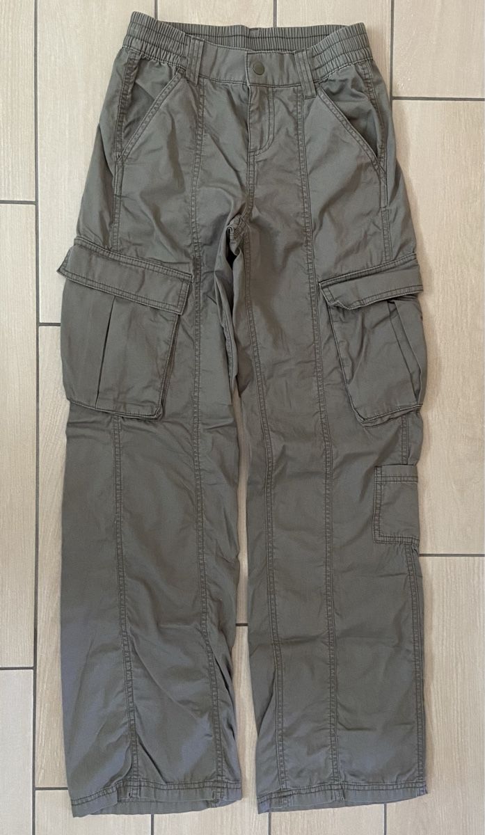 H&M Pantaloni: Pantalon cargo H&M, 32 – Nuovo (secondo la descrizione) da Moutier venduto da chicboutique