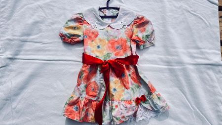 Blümchen Kleid mit Gürtel,Gr. 92, Top Zustand, Sommer