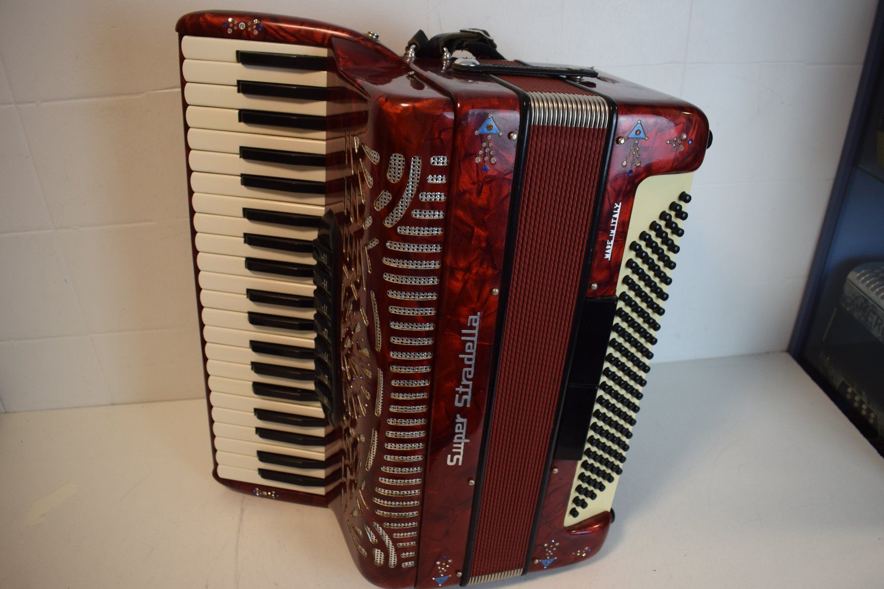 Strumenti musicali: Akkordeon chromatisch Super Stradella – Usato da Zürich venduto da baumusik 7