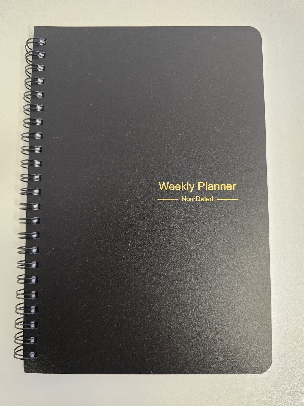 Kalender: Undatierter Wochenplaner, Organizer, Terminplaner, Notizbuch – Neu und originalverpackt aus Tuggen von Zweitechanceboutique