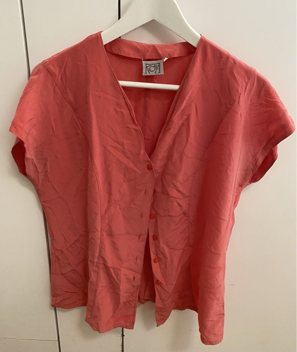 Blusen: Seiden Bluse 🌸 – Gebraucht aus Opfikon von Luis144