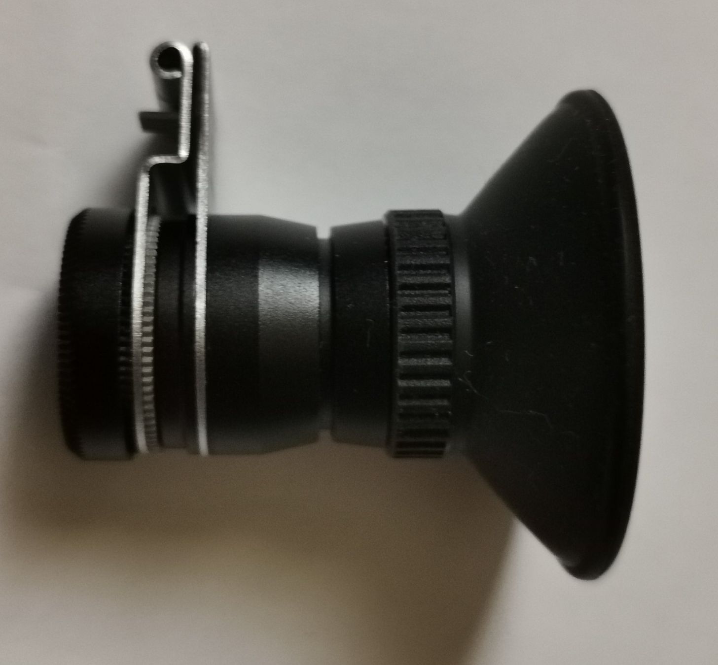 Nikon Objectifs: Nikon DG-2 Einstelllupe inkl. Adapter – D'occasion à Birsfelden par dsc_f8gx 2