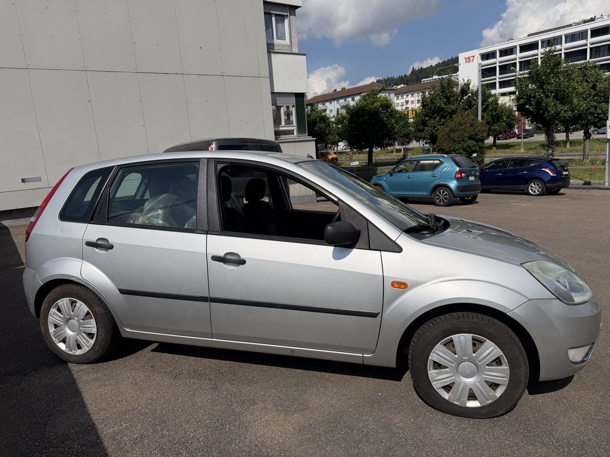 Ford Autos: Ford fiesta – D'occasion à La Chaux-de-Fonds par Transportchezmax 3