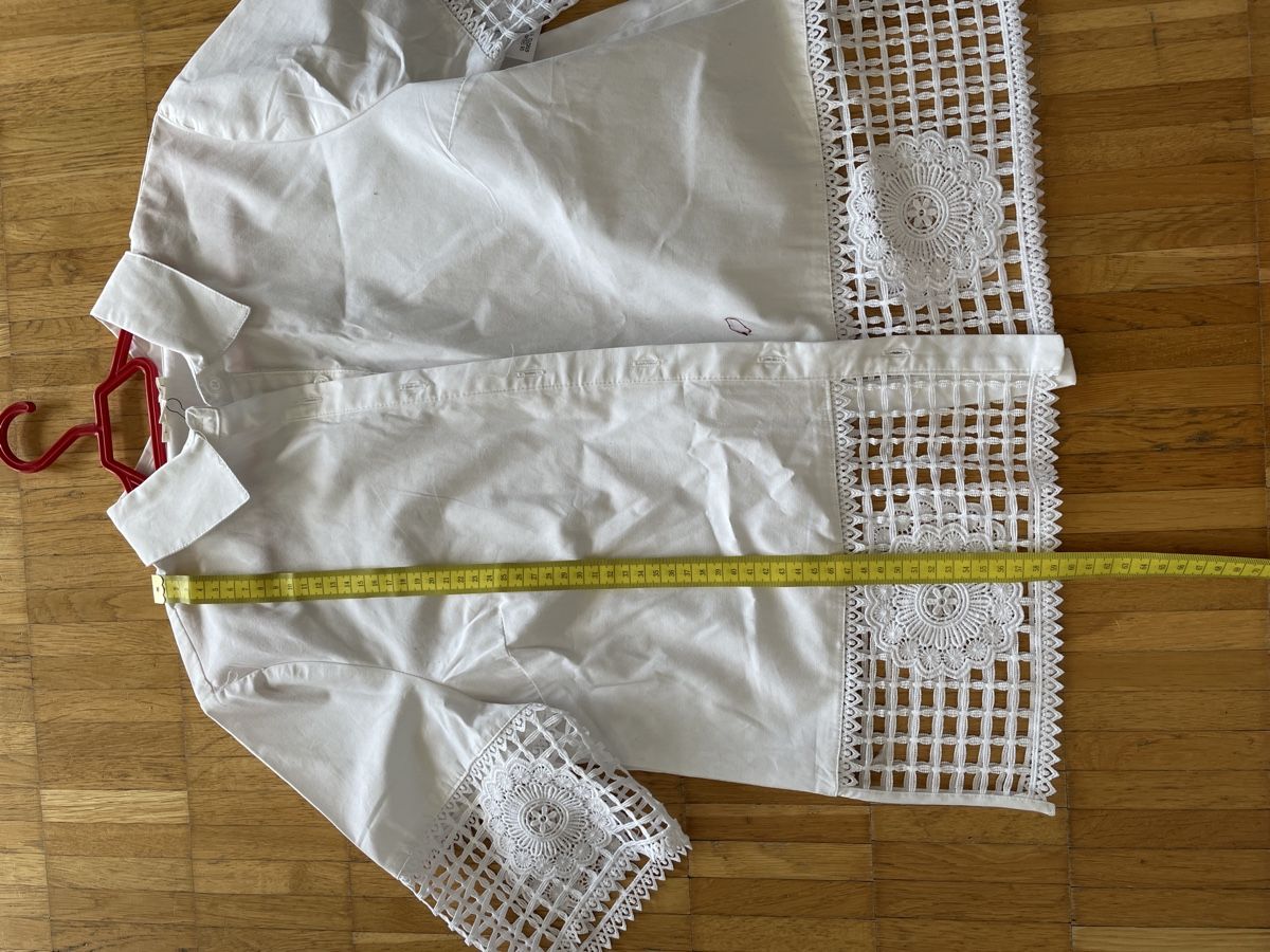 Chemisiers: Damen Bluse weiss Grösse M mit – Neuf avec emballage d'origine à Neuchatel par shi_9fzw 4