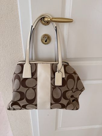 Coach Handtasche braun weiss Logo Muster guter Zustand