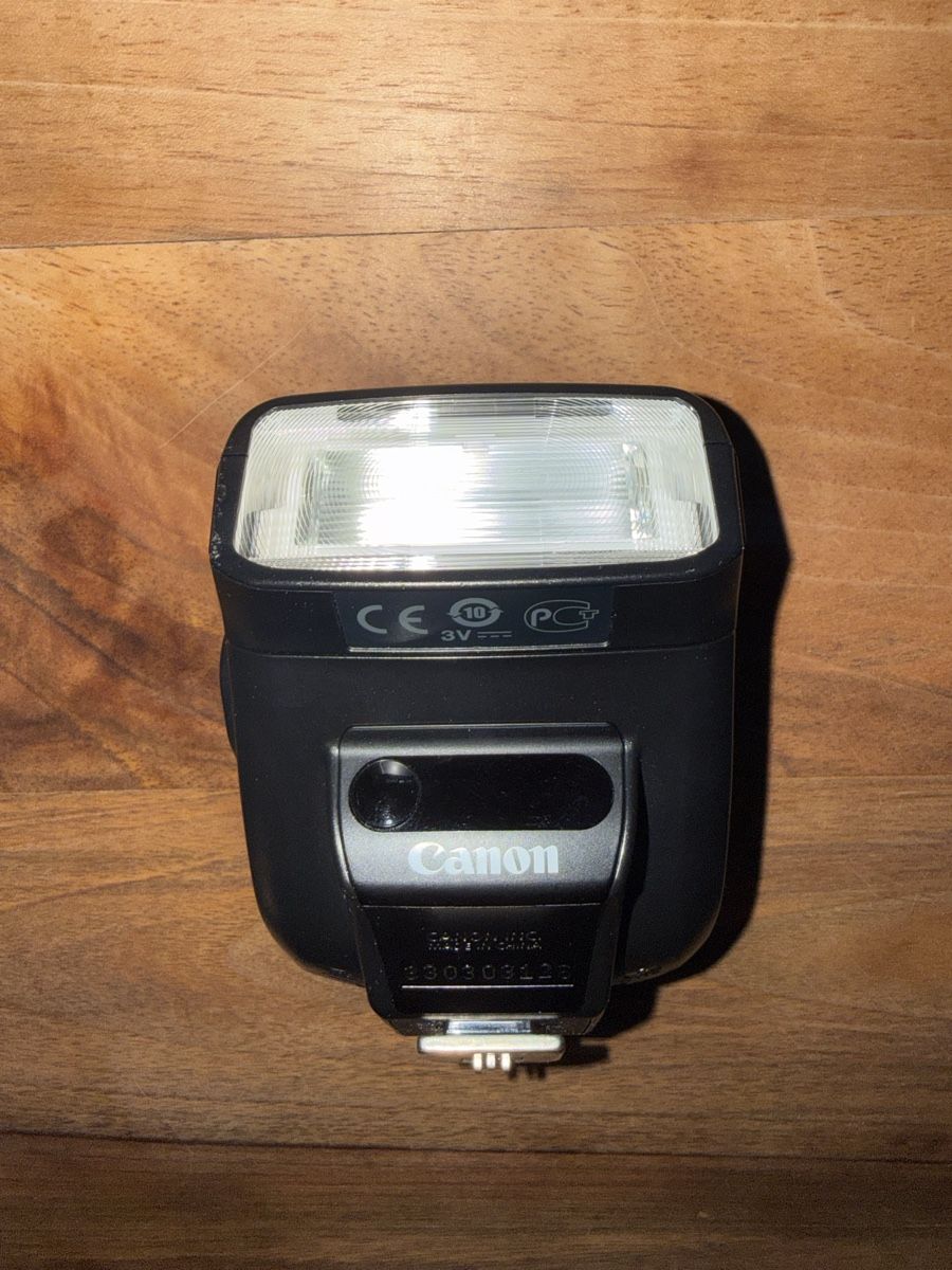 Canon Blitze: Flash Canon Speedlite 270 EX II – Gebraucht aus La Tour-de-Peilz von laurent1979 2