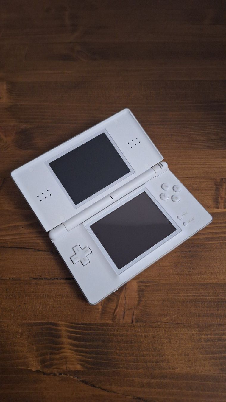 Nintendo Konsolen: Nintendo DS Lite Weiss – Gebraucht aus Bachenbülach von 4player4