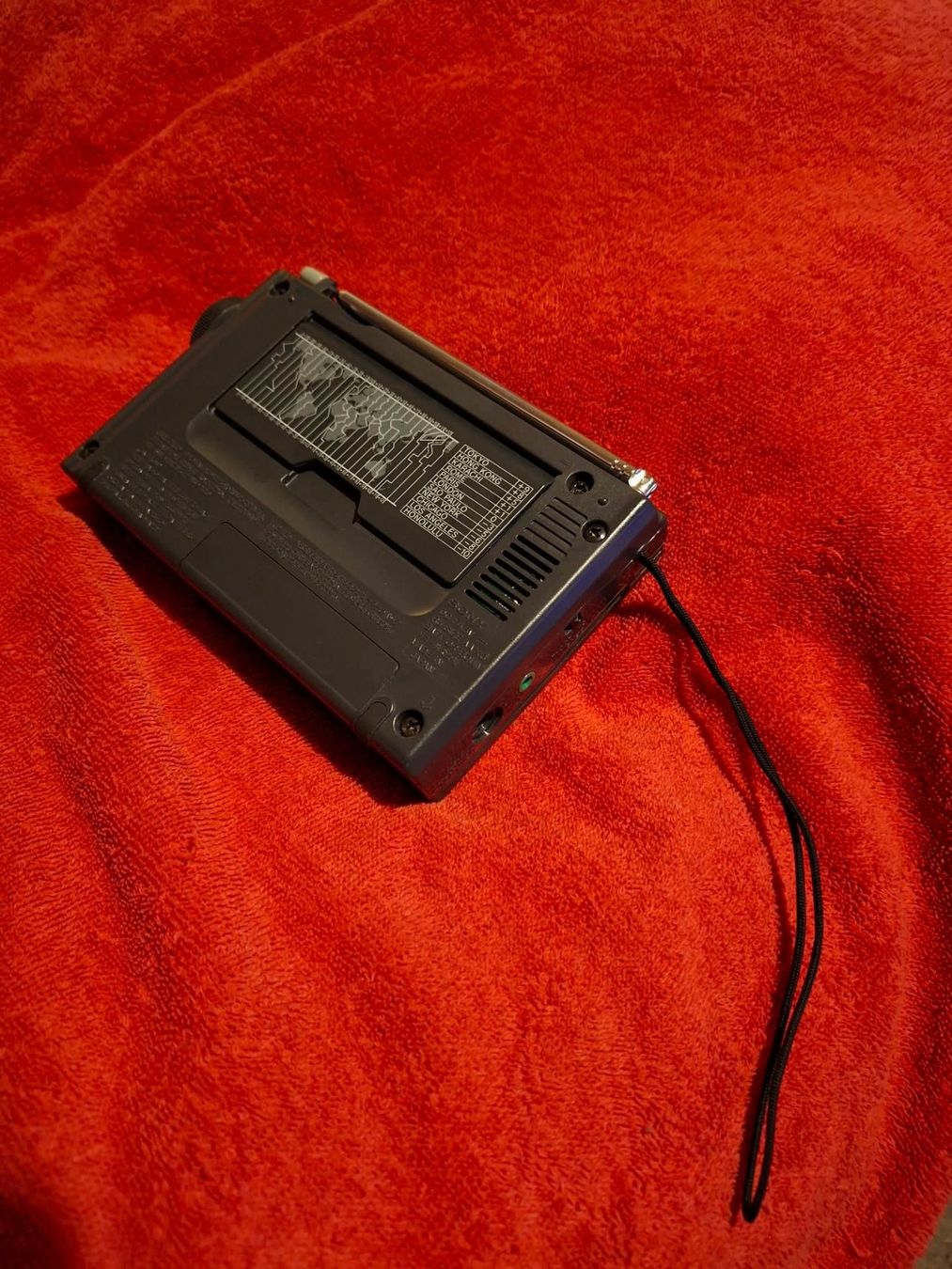 Sony Radios: Sony ICF-SW40 PLL-Synthesizer-Weltempfänger – Gebraucht aus Wittenbach von Nostalgie1965 5