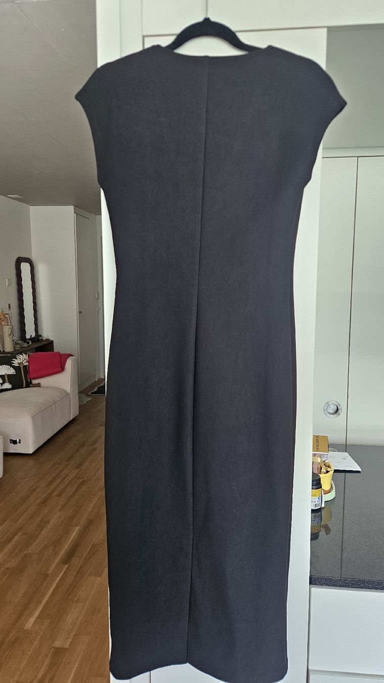 Zara Kleider: Robe Zara noire, taille S – Neu und originalverpackt aus Sion von tiff_1992 1