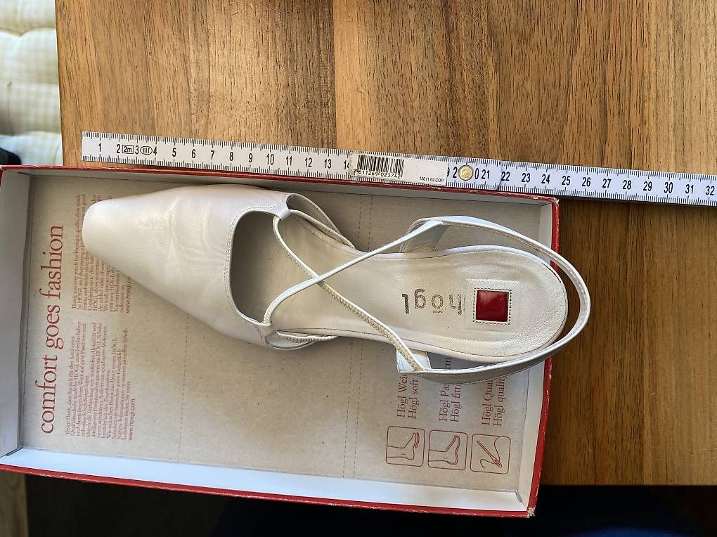 Damenschuhe: Hochzeitsschuhe warten auf einen zweiten Einsatz – Gebraucht aus Unteriberg von Pinkie1986 4
