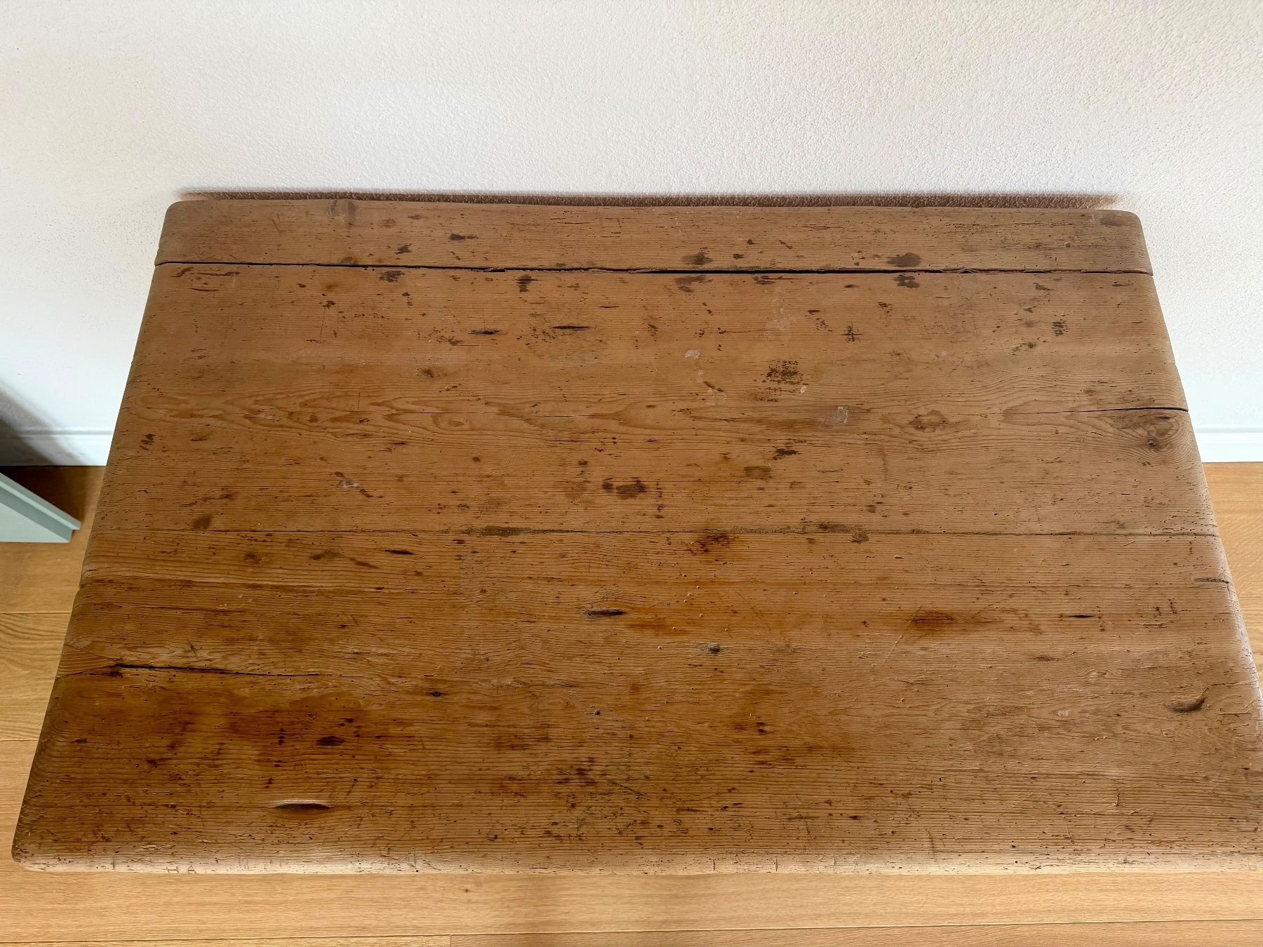 Tische: Wunderschöner, antike Holztisch – Gebraucht aus Champfer von sujac 2