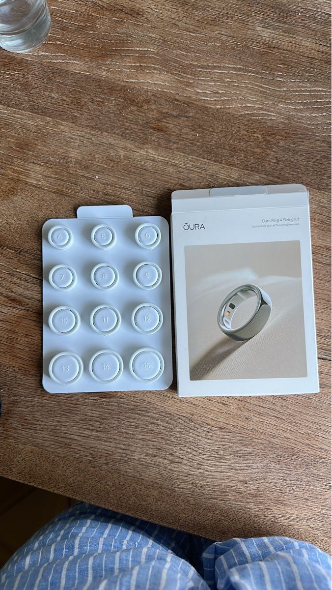 Oura Ringe: Oura Ring Grössen-Set mit Originalverpackung – Gebraucht aus Pfaffhausen von MAS.03