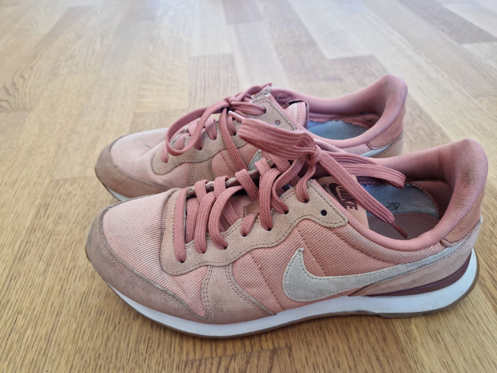 Nike Scarpe da donna: Nike Internationalist, 38.5 – Usato da Zürich venduto da Missy33