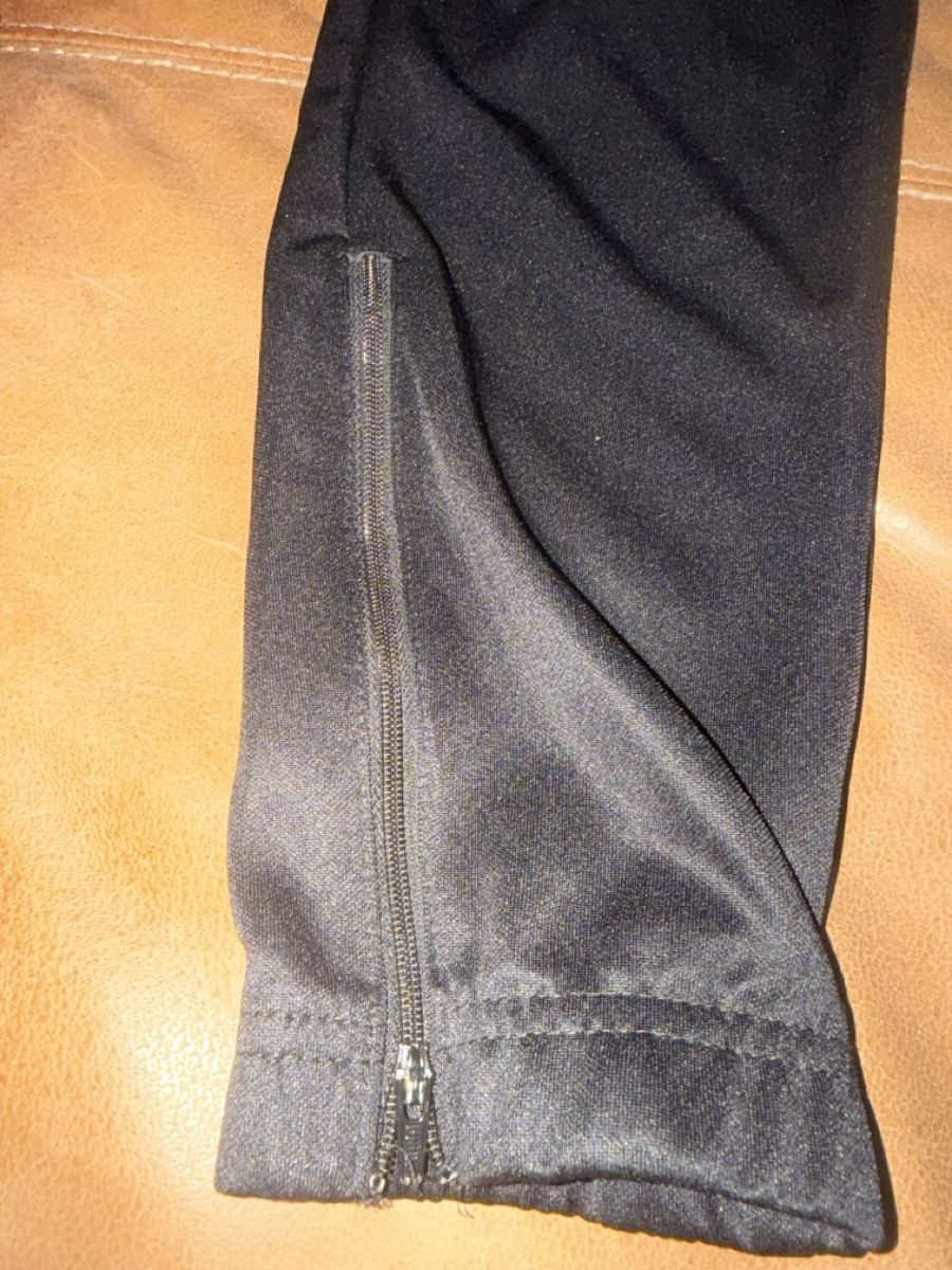 Pantaloni: Schwarze Puma Trainingshose-neuwertig – Usato da Spreitenbach venduto da BIH2005 2
