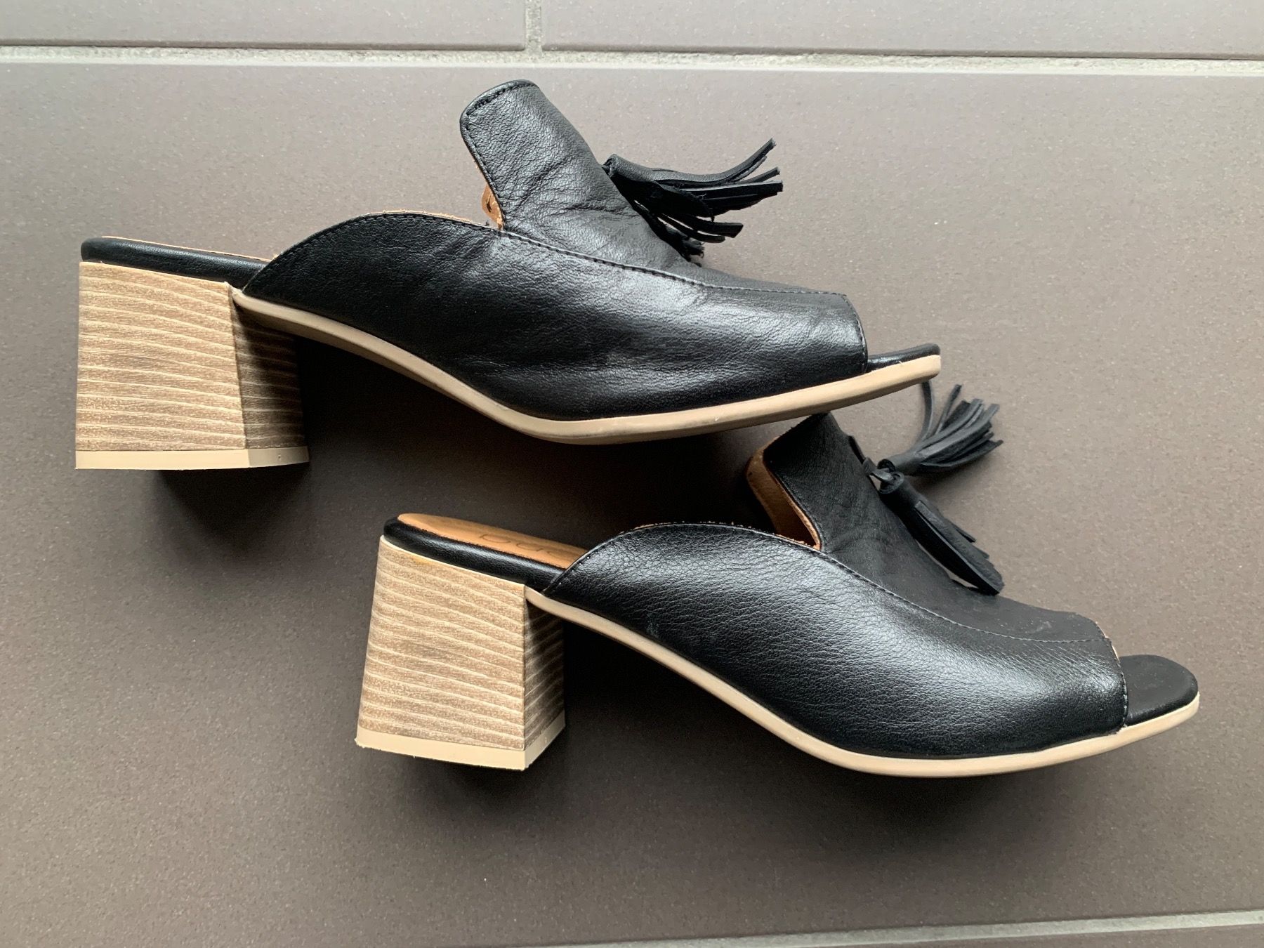 Damenschuhe: Sandalen / Mules Bueno Gr.39 Leder – Neu (gemäss Beschreibung) aus Bützberg von Alexaborn 4