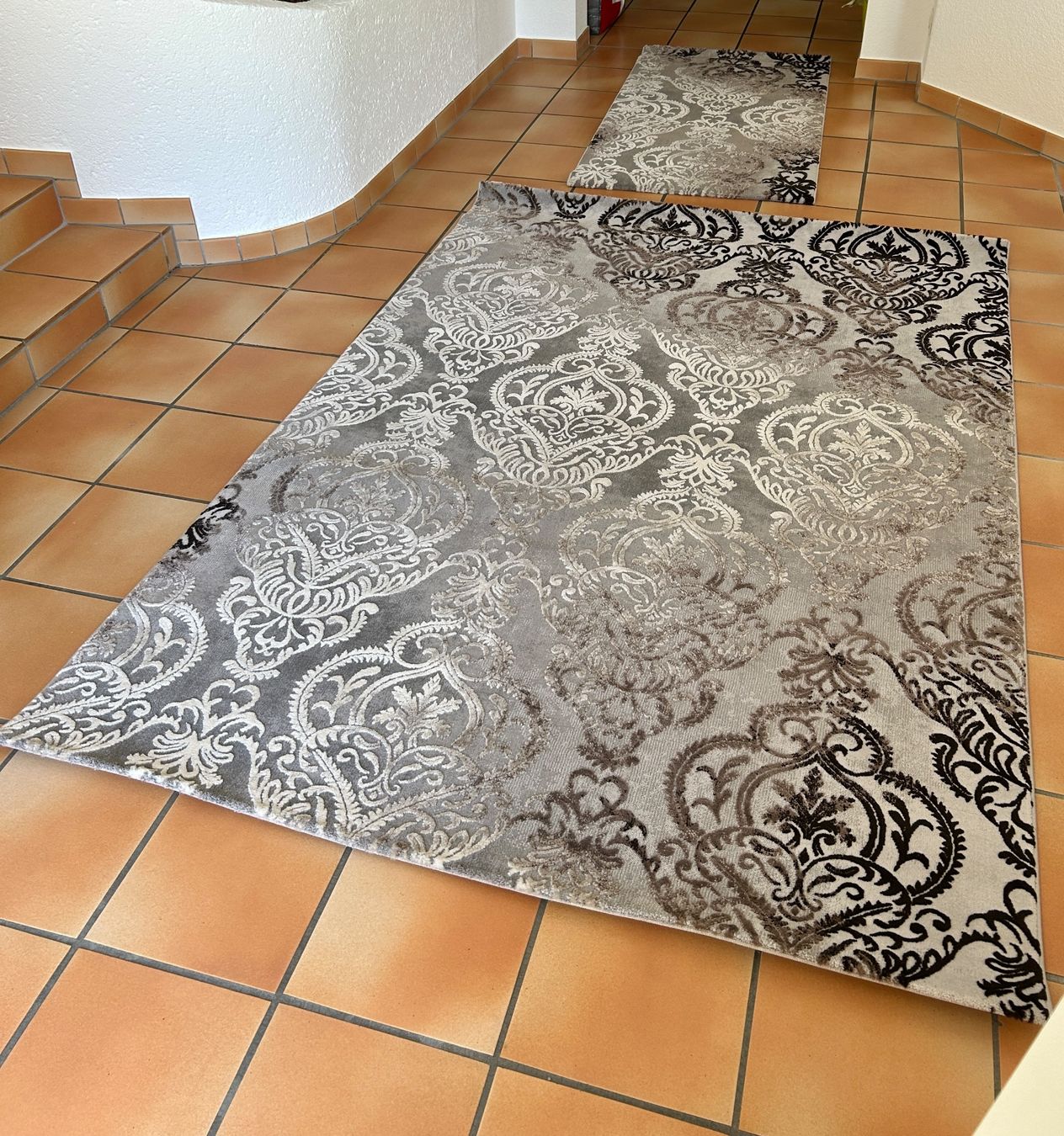 Tappeti: Edle Teppiche mit 3D Ornamenten, 2er-Set, neuwertig – Nuovo (secondo la descrizione) da Spiez venduto da gerybe 6