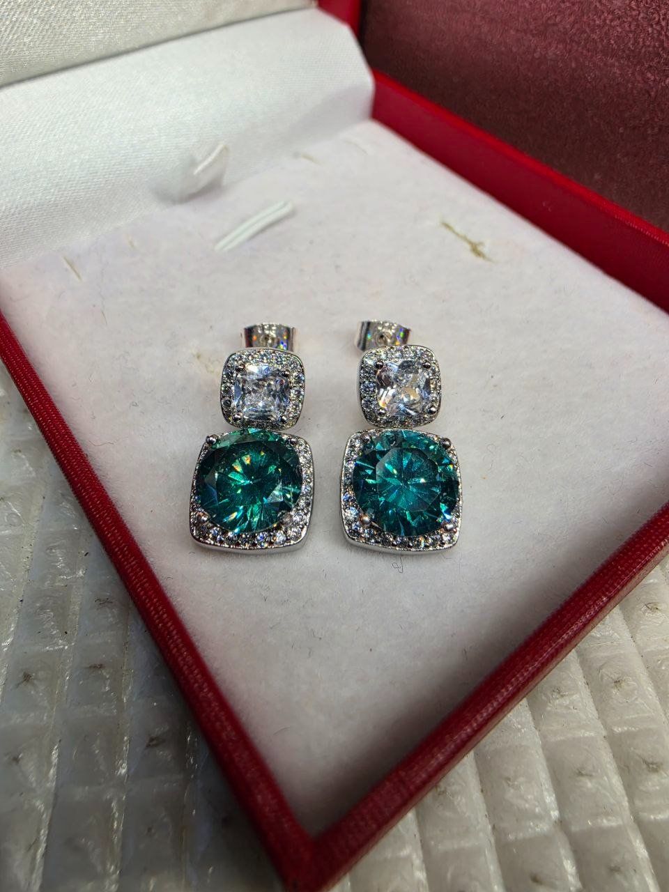 Ohrringe & -stecker: Boucles d'oreille argent avec zircons – Neu und originalverpackt aus Reconvilier von Tsma67 7