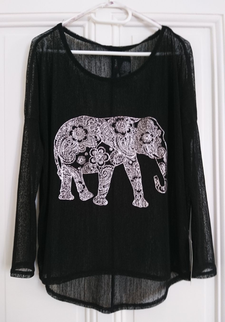 Top: Top noir éléphant Yendi – Nuovo e nell'imballaggio originale da Châtelaine venduto da Gio54321