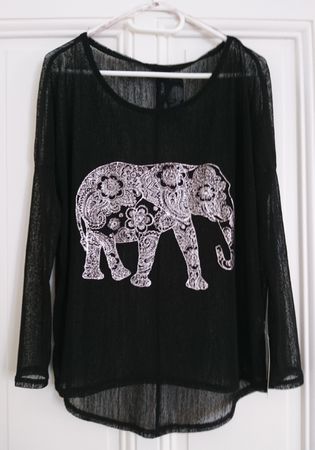 Top noir éléphant Yendi