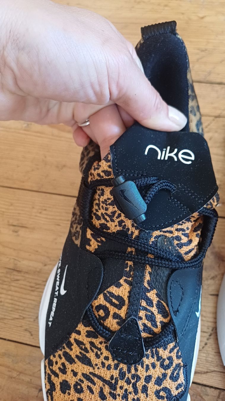 Nike Scarpe da uomo: Nike Super Rep Groove animal print – Usato da Vevey venduto da Veveybien 2