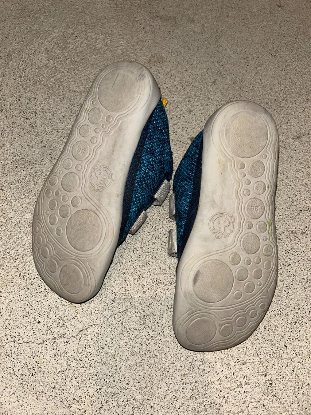 Affenzahn Schuhe für Jungen: Affenzahn Sneaker 28 in blau-grau – Gebraucht aus Safenwil von 2hand_aber_wertvoll 2