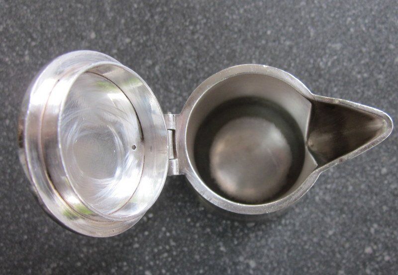 Berndorf Caraffe: Versilbertes Rahmkrüglein, Dössegger St. Gallen, 15 cl – Usato da Bischofszell venduto da Pfau0 5