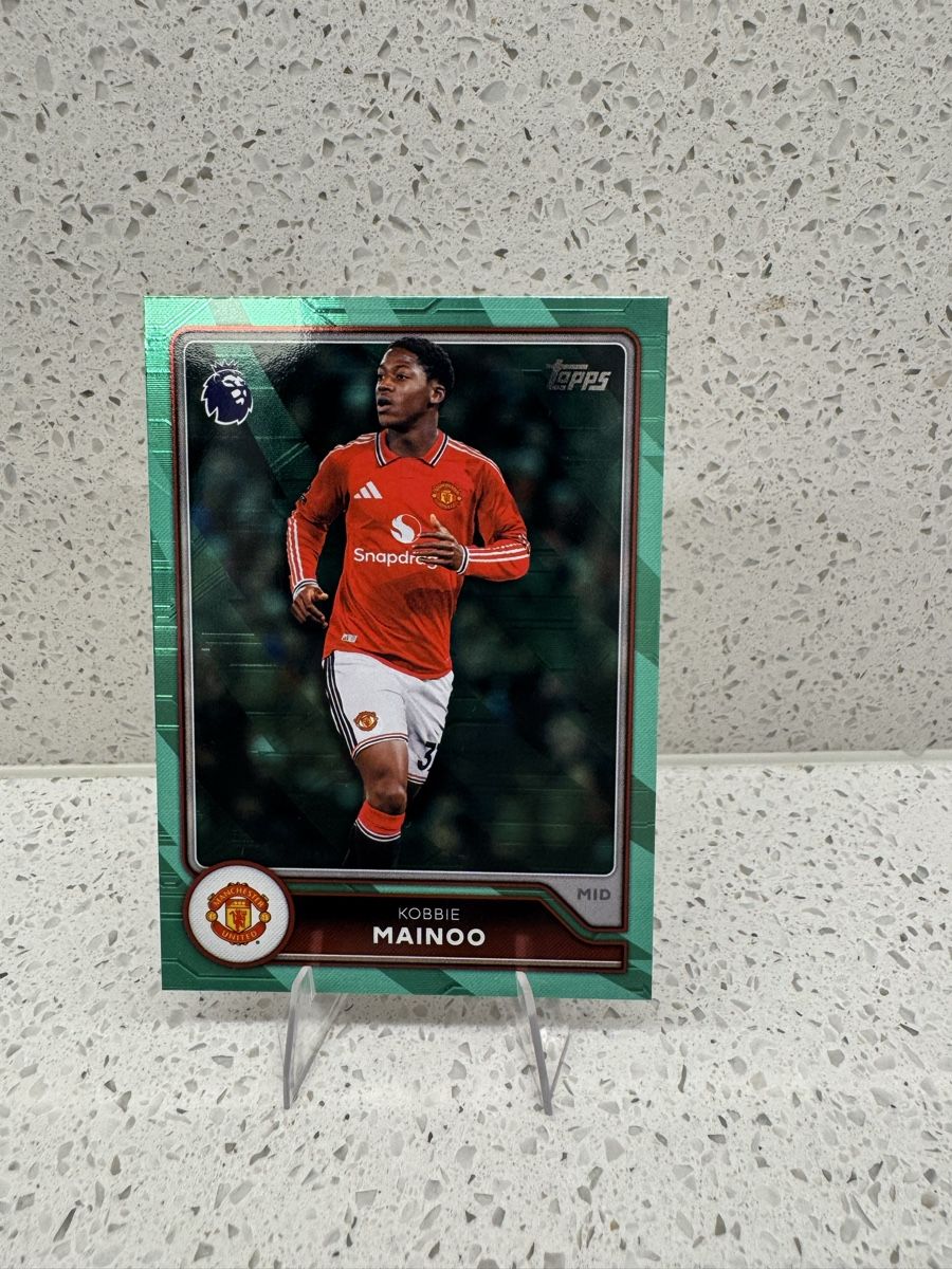 Topps Sammelbilder & Trading cards: Kobbie Mainoo – Green Parallel – Gebraucht aus Zollikofen von Bebby12