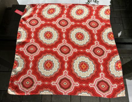 L'Oreal Luxe Scarf - Summer Accessory - Great Design!