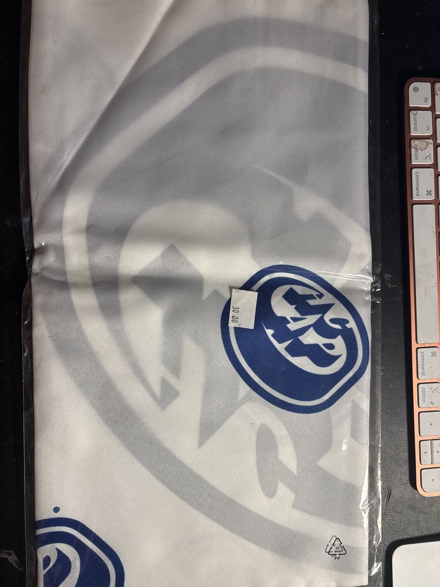 Foulard & Sciarpe: Foulard HCAP Ambri – Nuovo e nell'imballaggio originale da Lausanne venduto da It_s_Hawtin_here