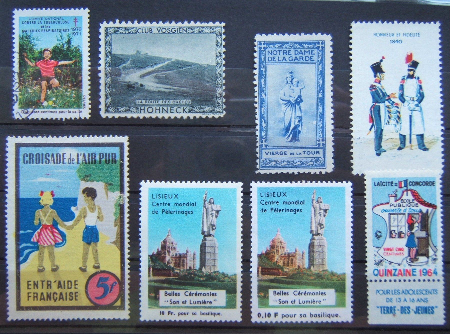 Tutti i francobolli: FRANKREICH LOT VIGNETTEN – Usato da Brunnen venduto da Nonne04