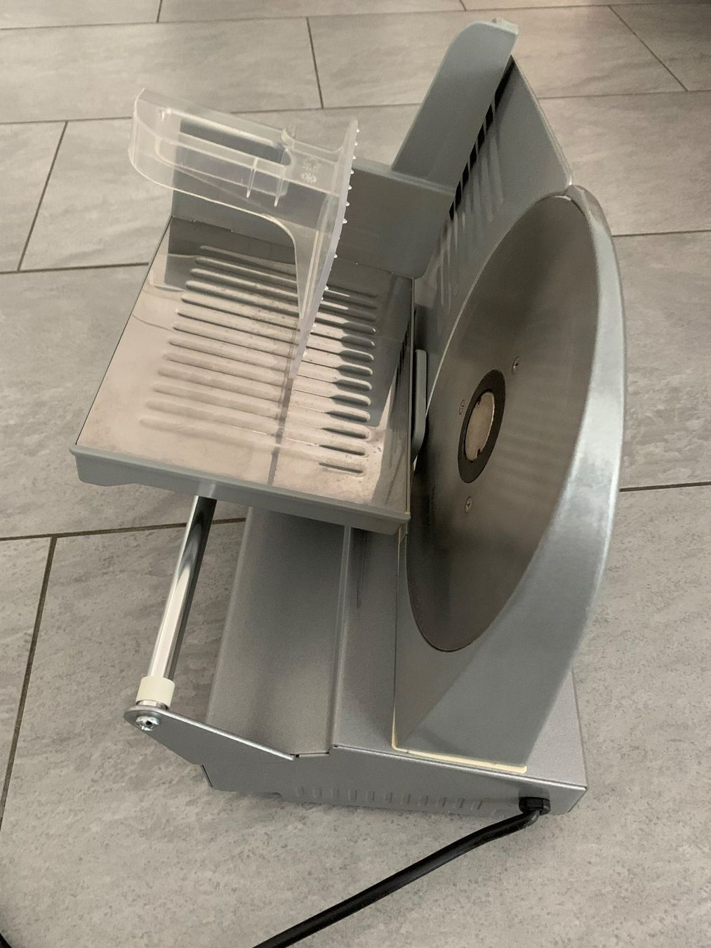 Küchengeräte: Fleisch/Aufschnitt Schneidemaschine - CAD – Gebraucht aus Bülach von  2