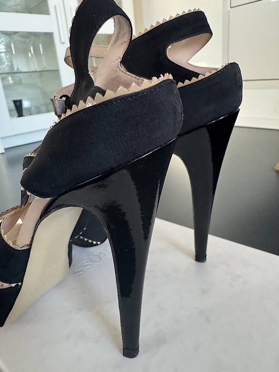 Damenschuhe: Schöne High Heel Sandalen mit Nude-Elementen – Gebraucht aus Zürich von danamihaela12 1