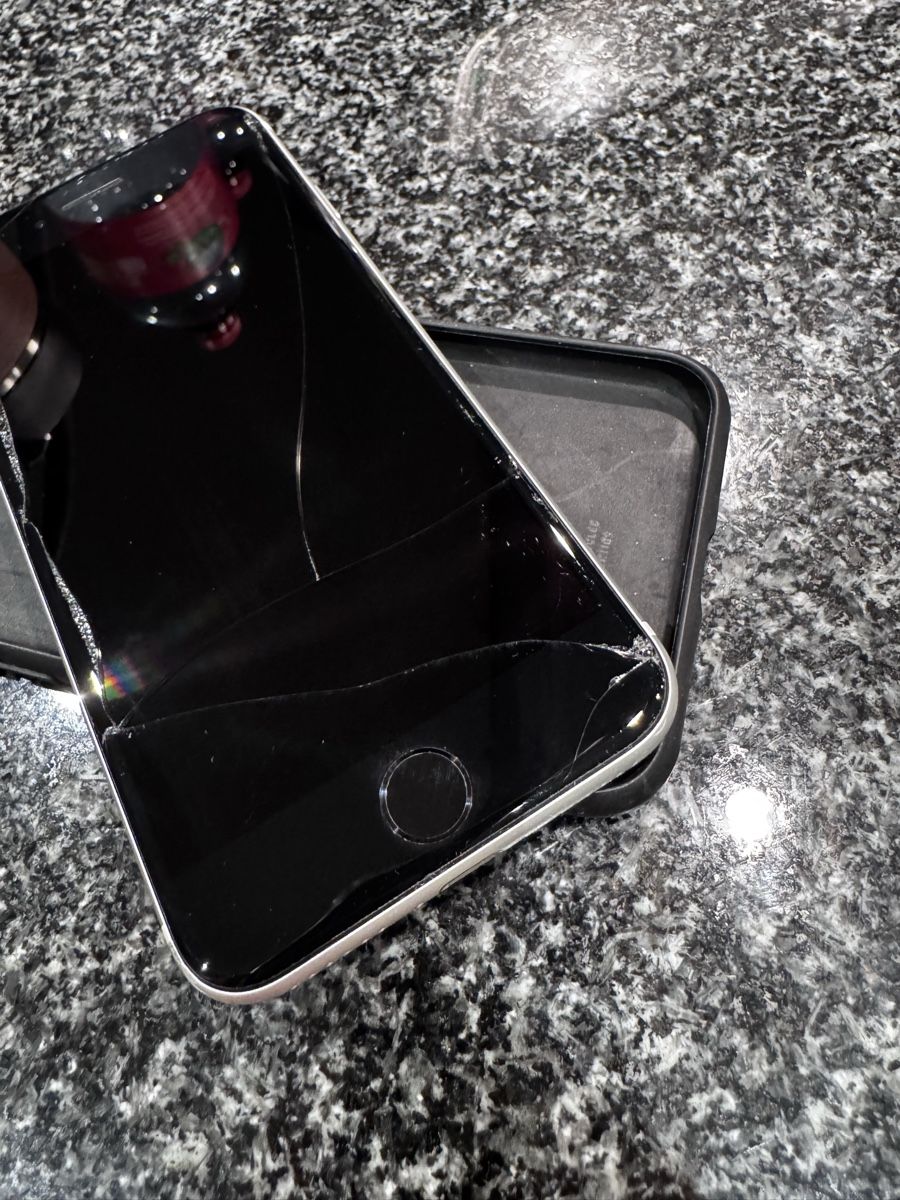Apple Telefoni cellulari / Smartphones: iPhone SE (2020) -  - 64GB - Weiss – Usato da Grüsch venduto da Andrzej06 5