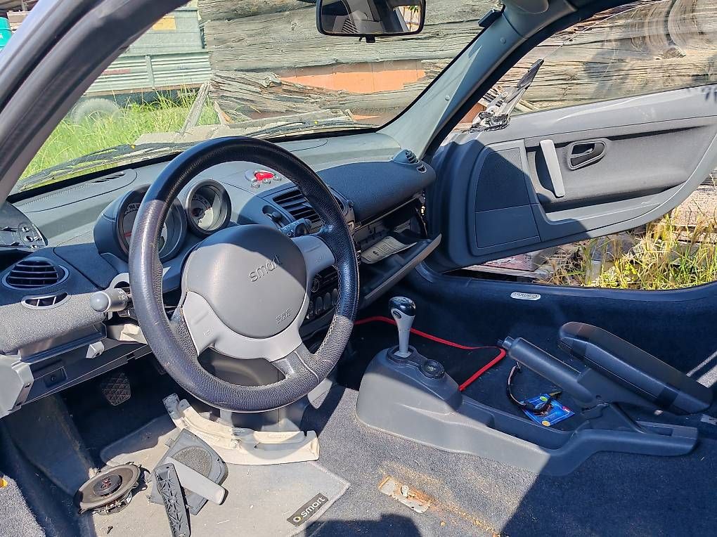 Smart Tutti pezzi di ricambio auto: Smart Roadster vari pezzi su richiesta – Usato da Cadenazzo venduto da Mulinacu 1