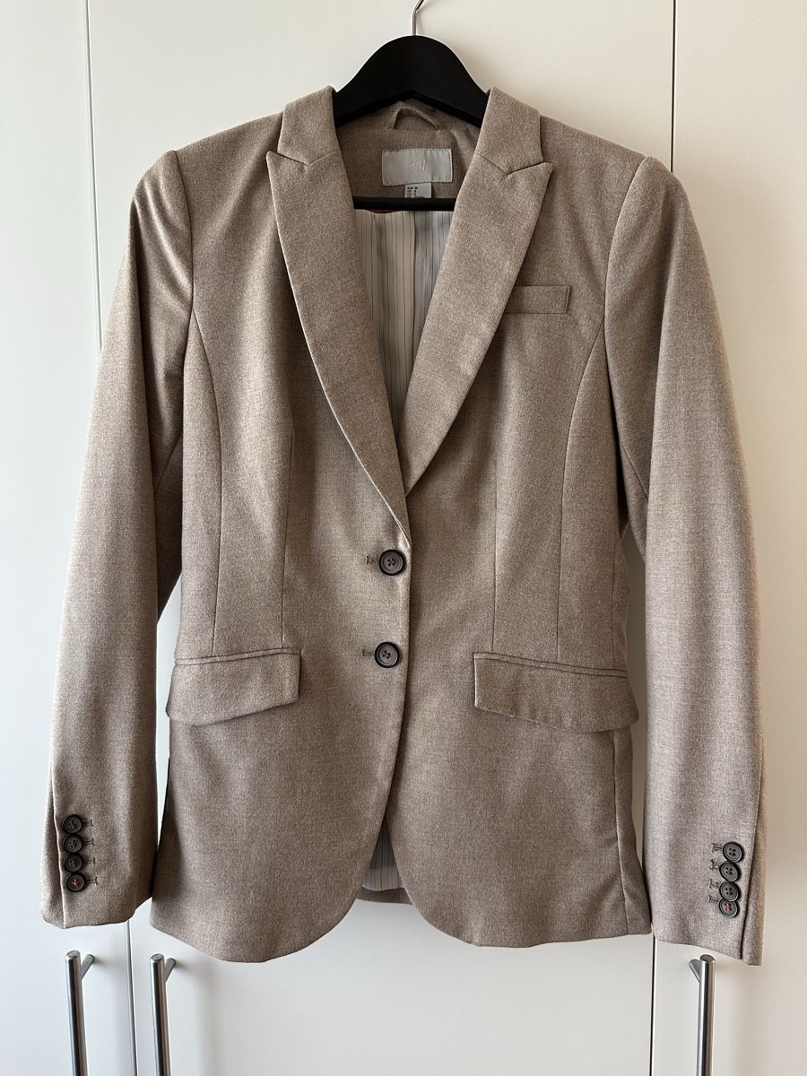 H&M Jacken: Blazer von H&M / Grösse 38 - neu – Neu (gemäss Beschreibung) aus Wynau von marif23