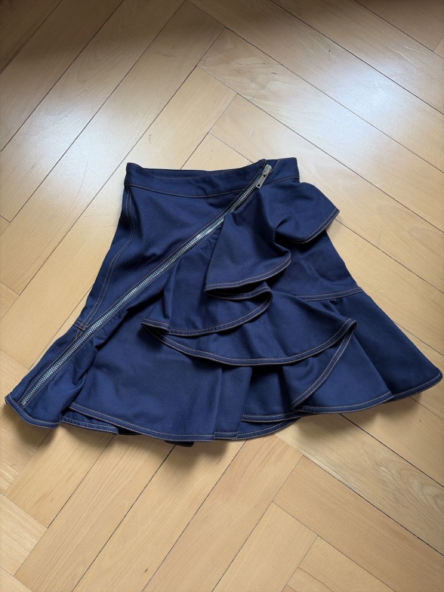 Givenchy Gonne: Givenchy Ruffled jeans skirt – Usato da Zürich venduto da modcoss