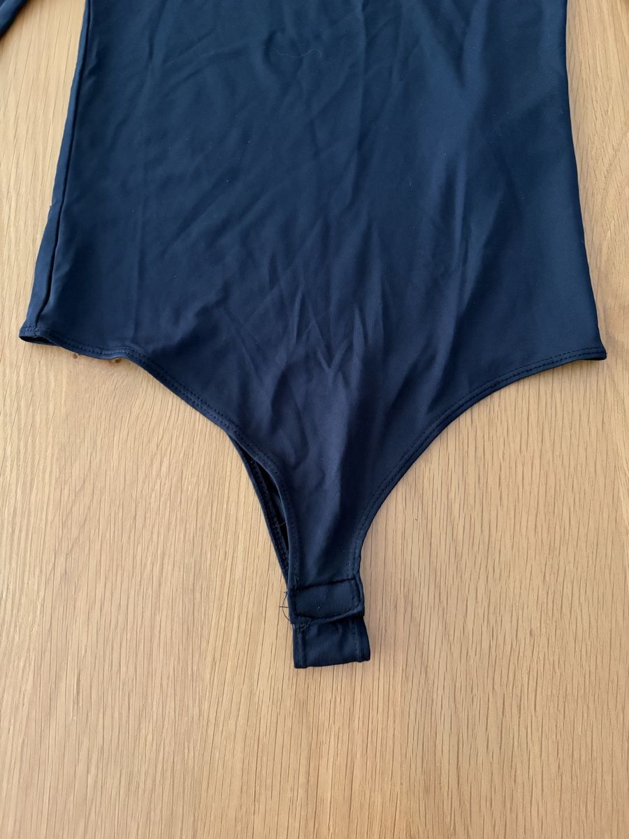 T-shirt: Body Amisu nero maniche lunghe – Usato da S. Antonino venduto da FedeKikka88 1