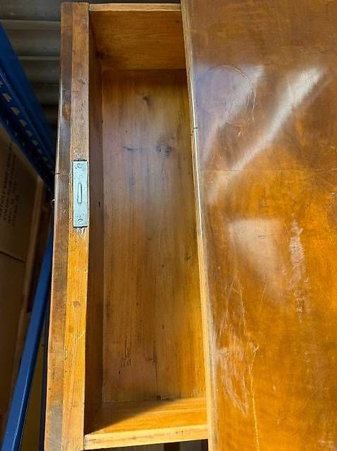 Cassettiere: Antike Kommode Biedermeier-Stil Nussbaum von Grossmutter – Usato da Bonstetten venduto da SD2024 3