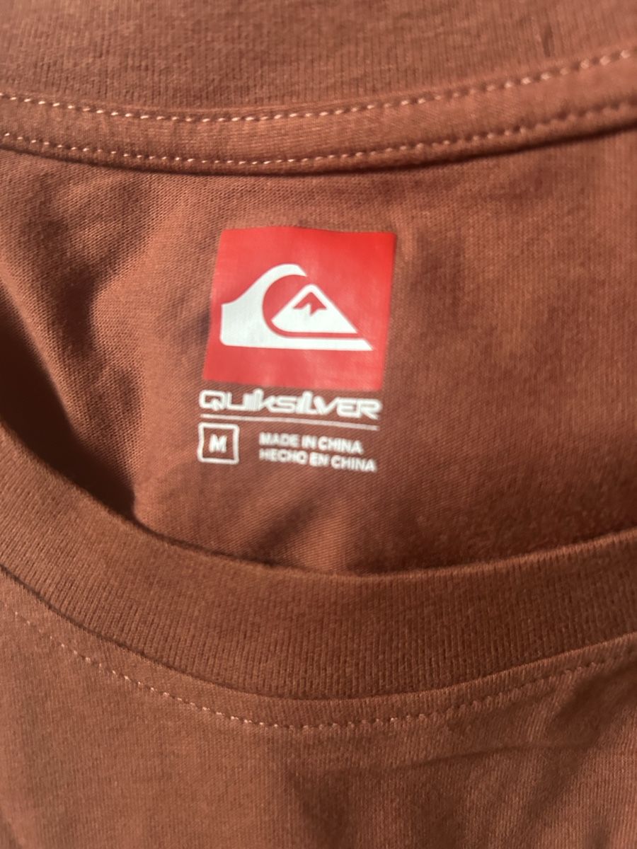 Quiksilver T-shirt: Quiksilver T shirt Rot – Nuovo (secondo la descrizione) da Gossau SG venduto da 4Runner22RE 1