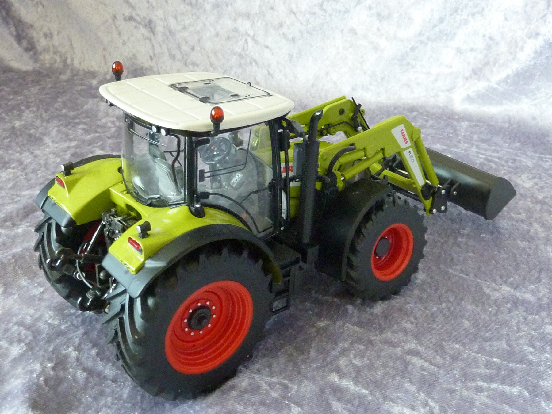 Kit di modellismo & Modellini statici: Claas Arion 650  1:32 – Nuovo (secondo la descrizione) da Dürrenäsch venduto da modellautos4you 3