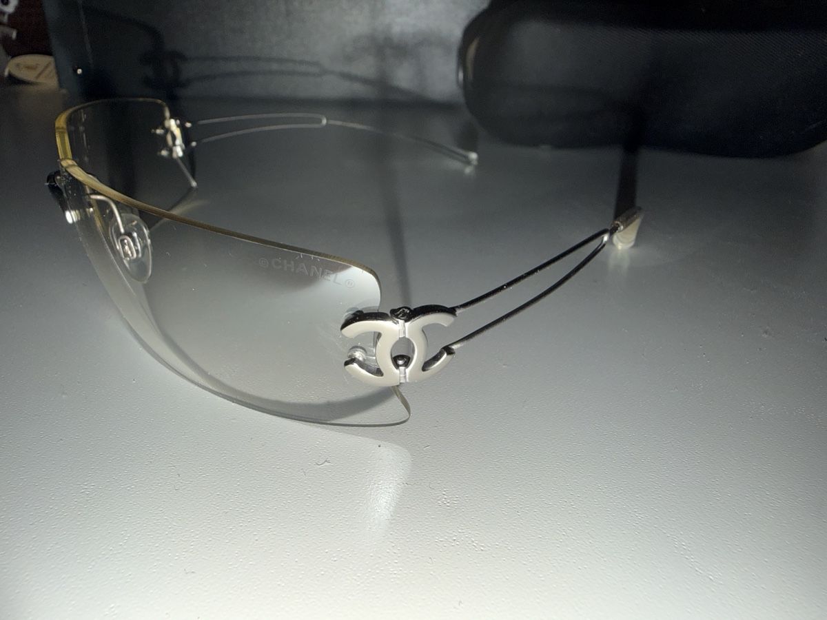 Chanel Occhiali & Lenti: Lunettes de soleil Chanel – Usato da Grand-Lancy venduto da joa_c8sn