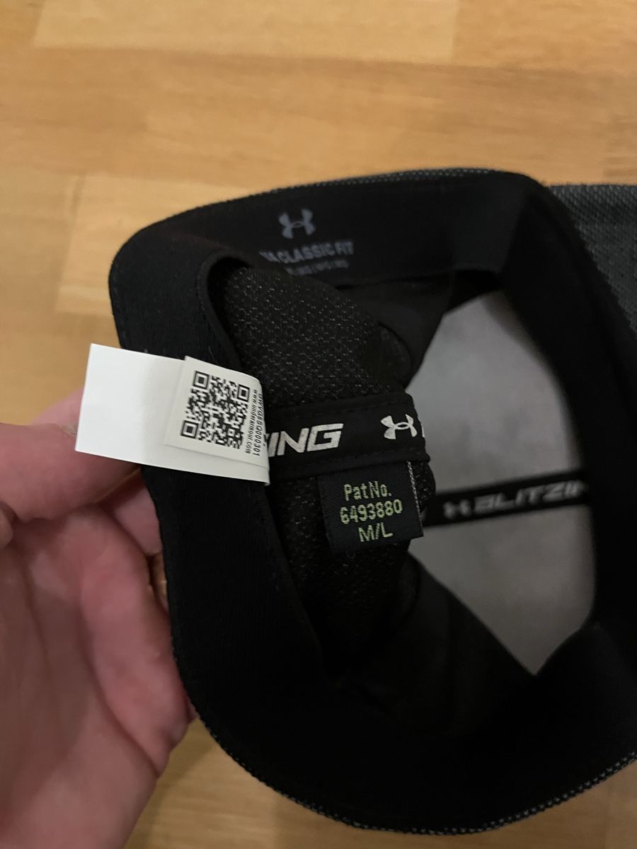 Under Armour Copricapi, berretti & cappellini: Under Armour Kappe Grösse M/L – Nuovo (secondo la descrizione) da Uetendorf venduto da Sven_85 1